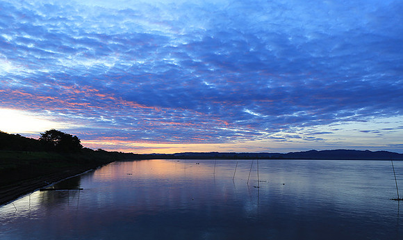 Sunrise over the Mekung river