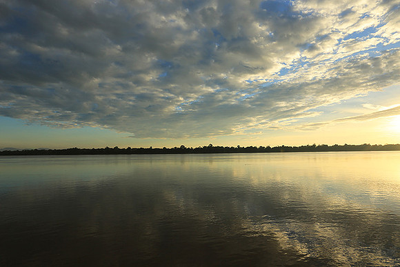 Sunrise over the Mekung river