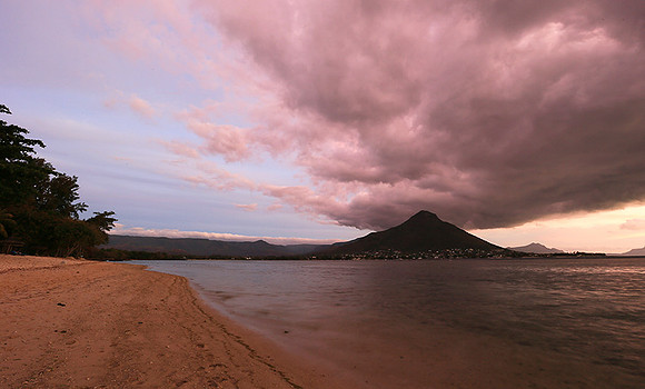 Sunset at Flic-en Flac - west coast