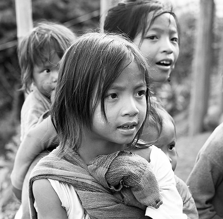 Myanmar : Shan children (near Kengtung)