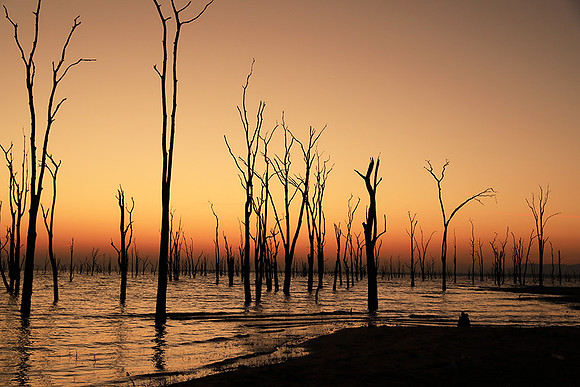 Lake Kriba before sunrise