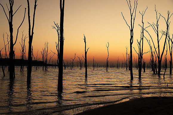 Lake Kriba before sunrise