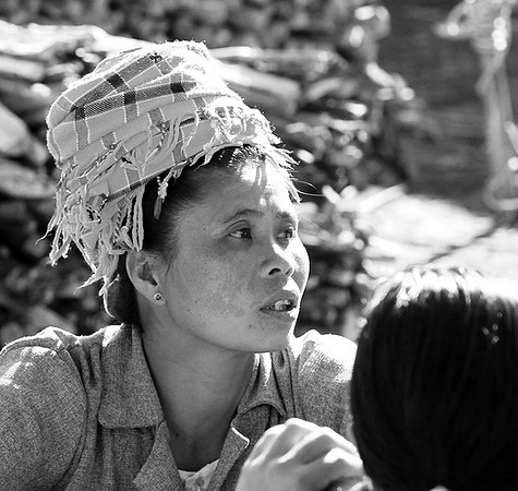 At an outdoor market - Lake I,le