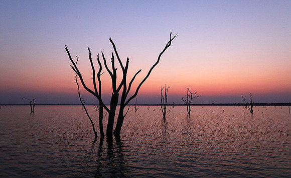 Sunset - lake Kariba - Matusadona NP