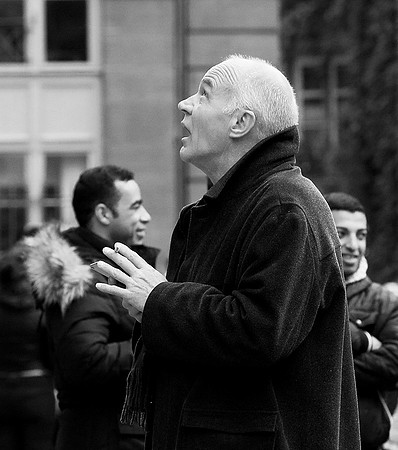 France : queuing in front of the cathedral
