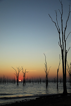 Sunrise - lake Kariba