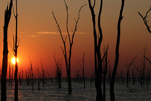 Sunrise - lake Kariba