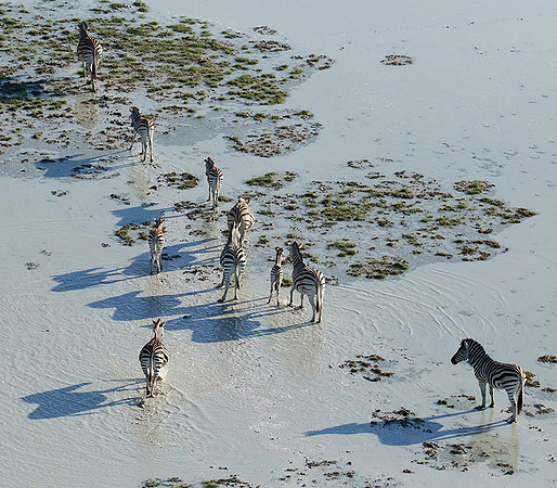 Helicopter flight over Sua Pan
