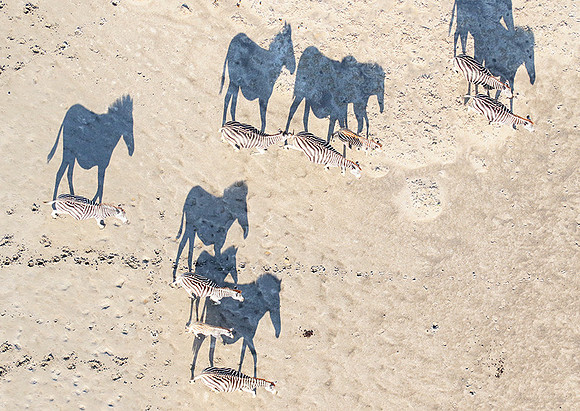 Helicopter flight over Sua Pan