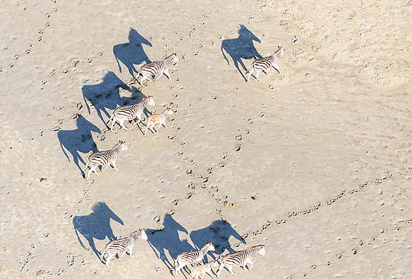 Helicopter flight over Sua Pan