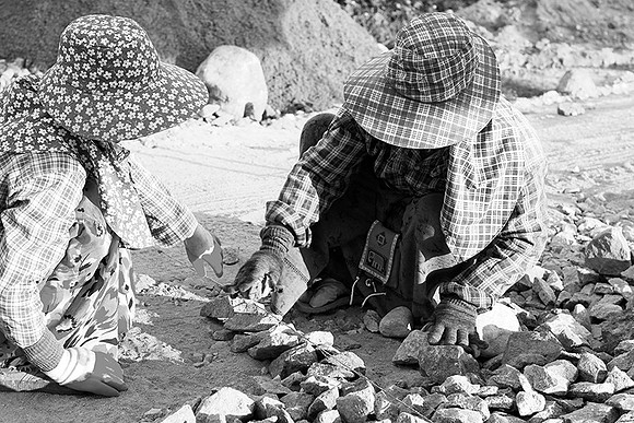 Building a road near Kengtung