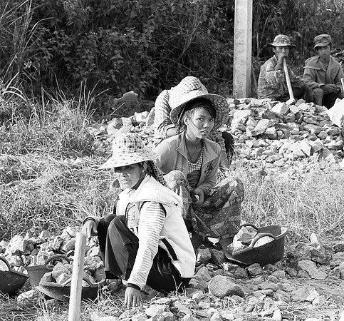 Building a road near Kengtung