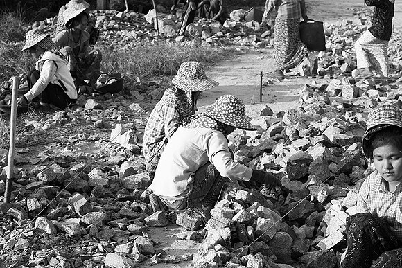Building a road near Kengtung