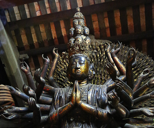 Vietnam - pagoda But Thap