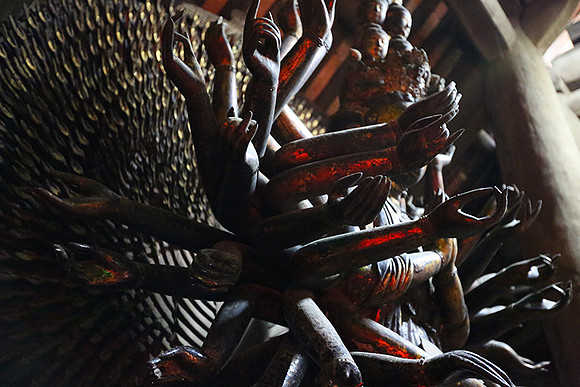 Vietnam - pagoda But Thap