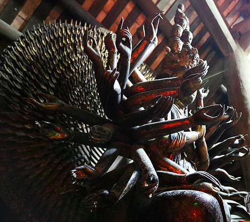 Vietnam - pagoda But Thap
