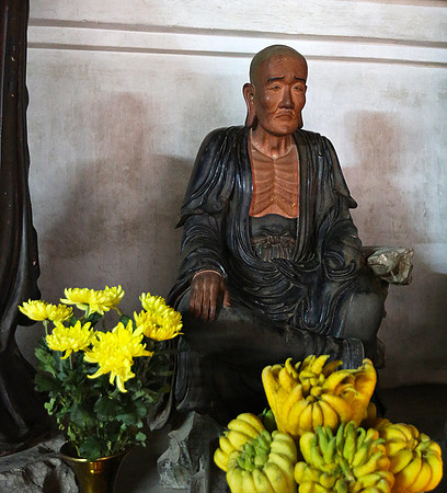 Vietnam - pagoda Thay
